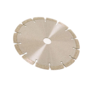 مكبس بارد مقاس 7 بوصة 180 × 1.6 / 2.2 × 10 × 22.23 × 14 طن شفرة ماسية مقسمة للأغراض العامة والحجر والخرسانة