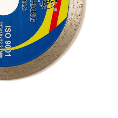 مكبس ساخن 4.5 بوصة 115 × 1.2 / 1.8 × 10 × 22.23 مم شفرات منشار البلاط الماسي للأغراض العامة والسيراميك والرخام والخرسانة